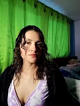 lindasyt from StripChat is Freechat