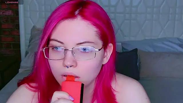 Check-out our cam rooms range and converse on a personal level with our delicious livecams streamers, showing off their spicy curves and toys.
