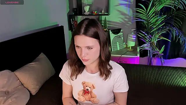 Check-out our cam rooms range and converse on a personal level with our delicious livecams streamers, showing off their spicy curves and toys.