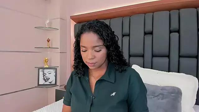 LisaMendez from StripChat is Freechat