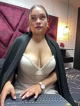 Liss_Taylor from StripChat is Freechat