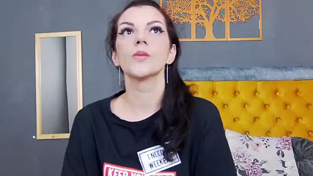 LissaAnn from StripChat is Freechat