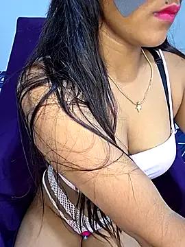 Photos of LiTHmi_-Baba from StripChat is Freechat