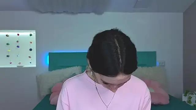 Little_moly999 from StripChat is Freechat