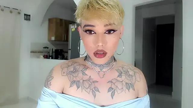 little_star_porn from StripChat is Freechat