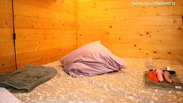 LittleMe97 from StripChat is Freechat