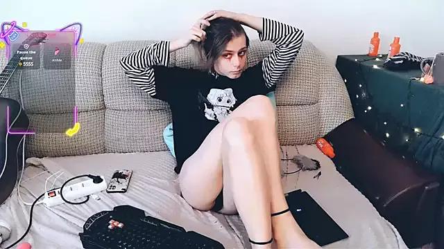 Check-out our cam rooms range and converse on a personal level with our delicious livecams streamers, showing off their spicy curves and toys.