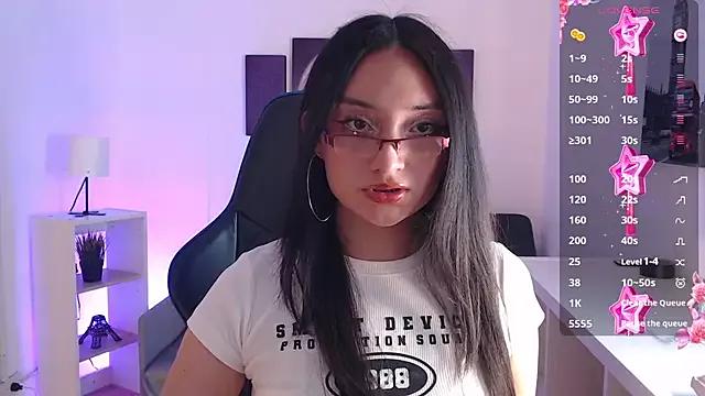 Lizzbella from StripChat is Freechat