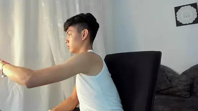 LoganTwink18 from StripChat is Freechat