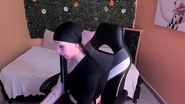 Check-out our cam rooms range and converse on a personal level with our delicious livecams streamers, showing off their spicy curves and toys.
