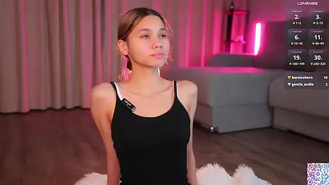 lovekissmes from StripChat is Freechat