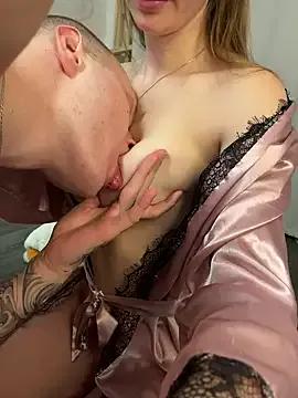 Photos of lovelly_molly from StripChat is Freechat