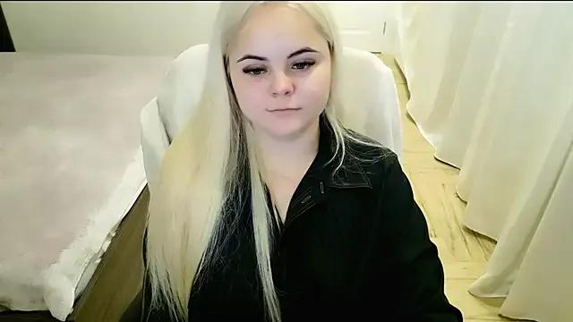 lovely-eyes from StripChat is Freechat