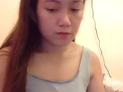 Lovelyclaya from StripChat is Freechat