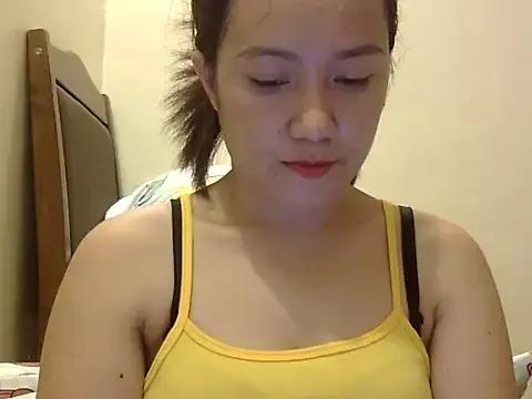 Lovelyclaya from StripChat is Freechat