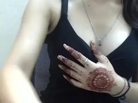 lovepihuu from StripChat is Freechat