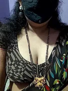 luci-queen from StripChat is Freechat