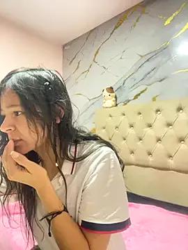 Lucia_20x from StripChat is Freechat