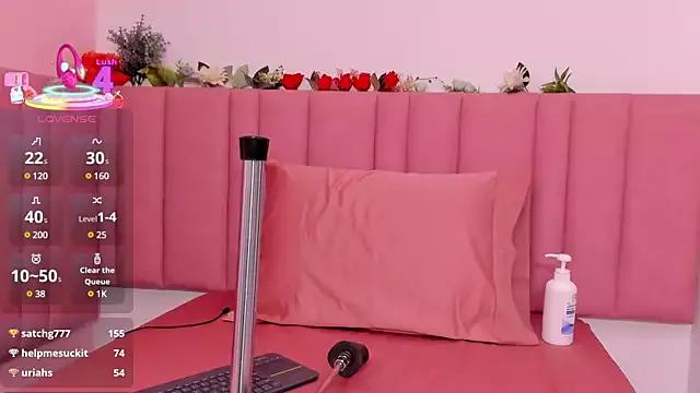 luciana_cadena from StripChat is Freechat