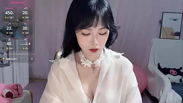 LuckySHI-520 from StripChat is Freechat