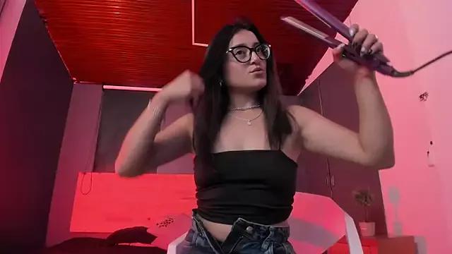 Lucy_Williiams from StripChat is Freechat