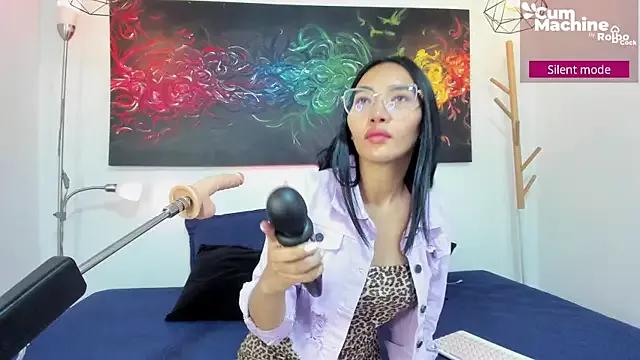 lucyy_liiuu from StripChat is Freechat