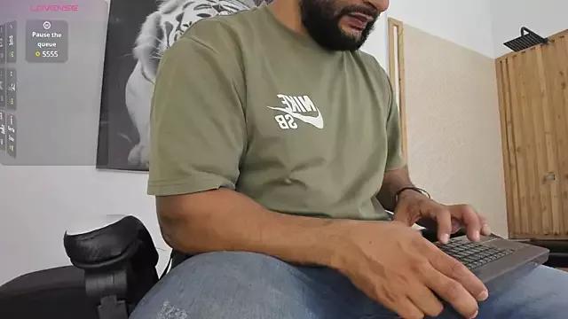 Luke__09 from StripChat is Freechat