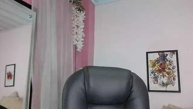Lulugh_ from StripChat is Freechat