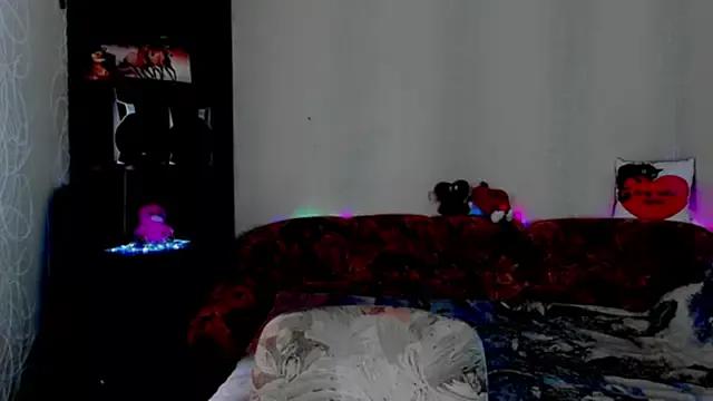Luna_Evan_ from StripChat is Freechat