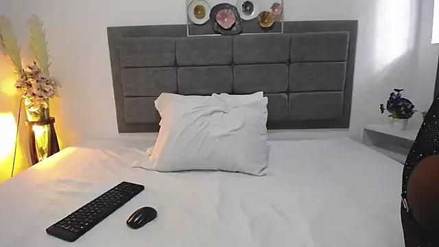 Luna_Sophy from StripChat is Freechat
