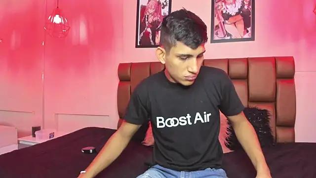 lunaandaxell from StripChat is Freechat