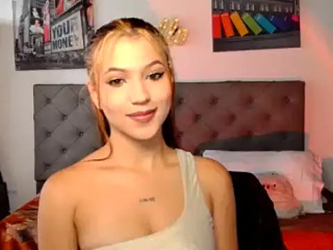 Check-out our cam rooms range and converse on a personal level with our delicious livecams streamers, showing off their spicy curves and toys.