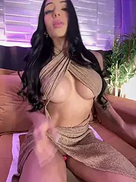 Photos of LunahMiller from StripChat is Freechat