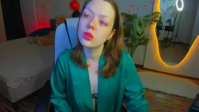 Check-out our cam rooms range and converse on a personal level with our delicious livecams streamers, showing off their spicy curves and toys.