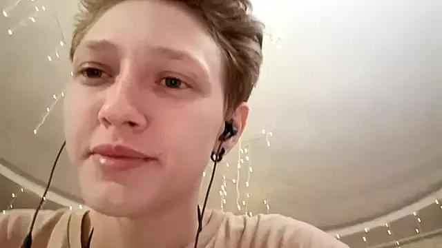LunaStellar from StripChat is Freechat