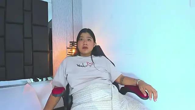 LUNAWILD_VC from StripChat is Freechat