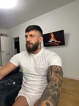LustyMike_ from StripChat is Freechat