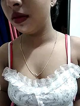 Photos of Maahhii_2 from StripChat is Group