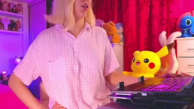 Check-out our cam rooms range and converse on a personal level with our delicious livecams streamers, showing off their spicy curves and toys.