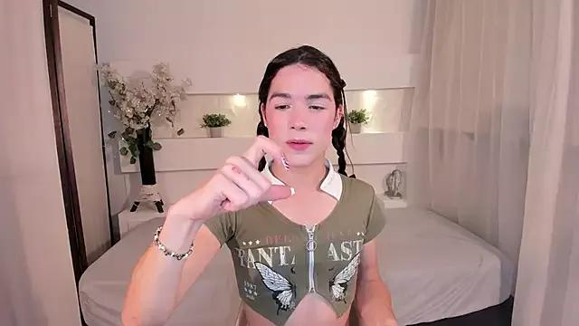 MaddyMoon1 from StripChat is Freechat