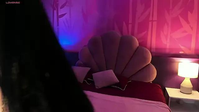 Maddysex_ from StripChat is Freechat