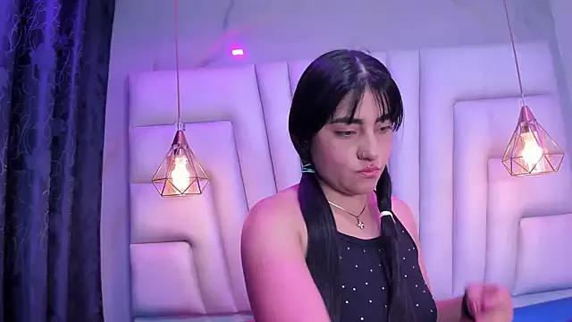 Madison_longhair from StripChat is Freechat