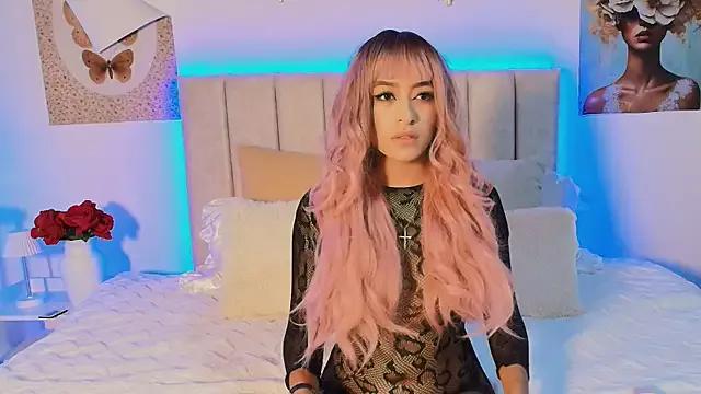 Check-out our cam rooms range and converse on a personal level with our delicious livecams streamers, showing off their spicy curves and toys.