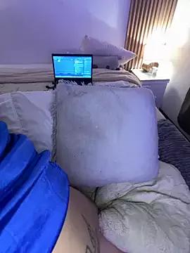 Photos of Mae_Henao9 from StripChat is Freechat