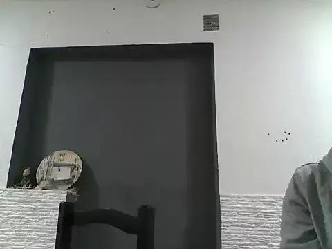 maiaDlC from StripChat is Freechat