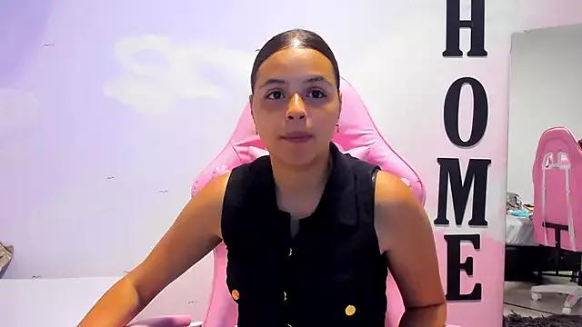 Maraxrivera from StripChat is Freechat