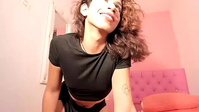 marcela_hans from StripChat is Freechat