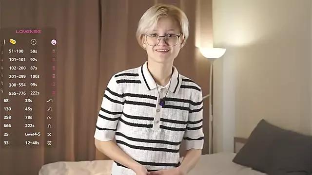 MargertDoyen from StripChat is Freechat