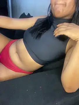 Mariaapimentinha from StripChat is Freechat