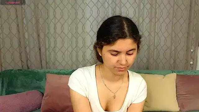 mariabenten from StripChat is Freechat